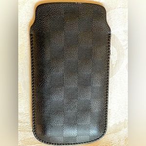 Louis Vuitton Damier Graphite Leather case
